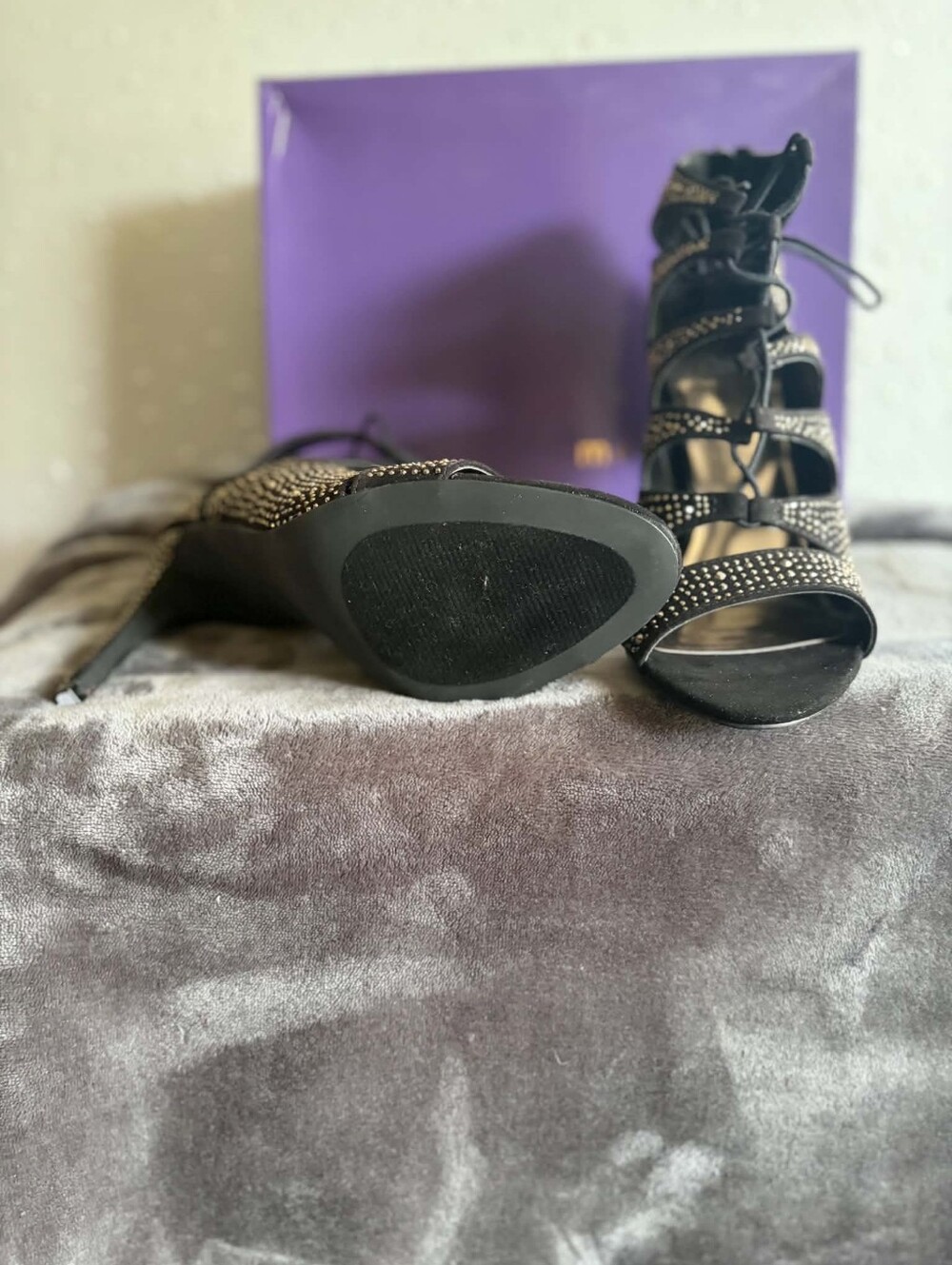 Shoes - Picture 4 of 4